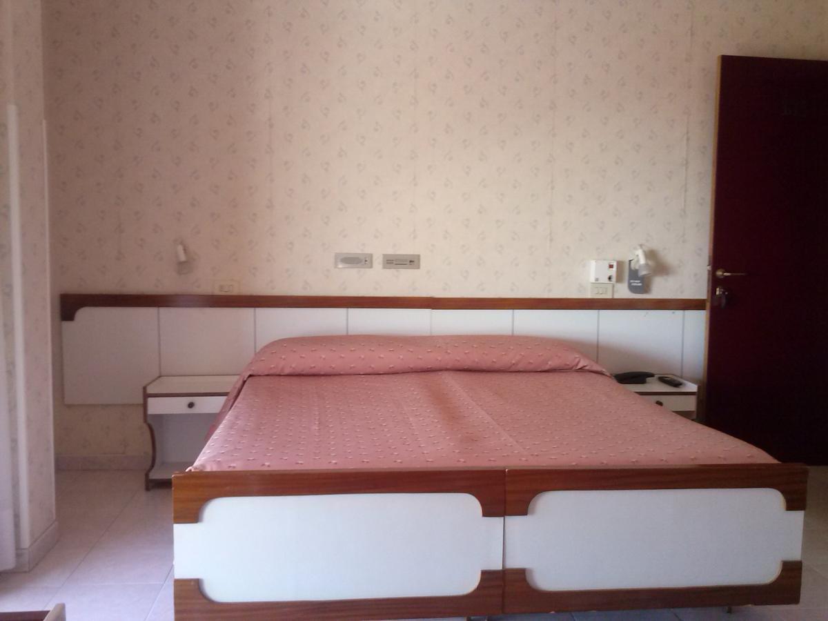 Hotel Silvi Silvi Marina Camera foto